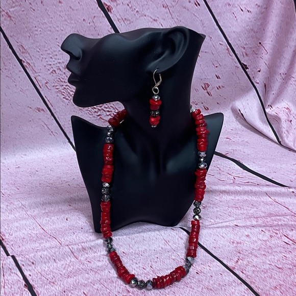 Handmade Chic Red Beaded Necklace and Earring Set - Picture 1 of 2